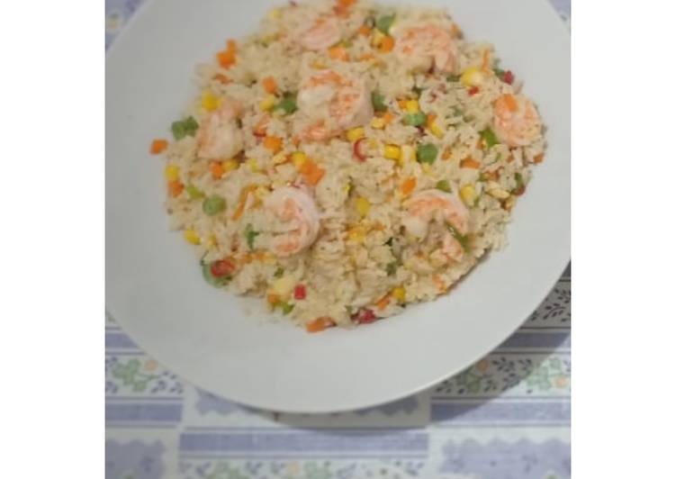 Cara Mudah Menyiapkan Nasi Goreng seafood Lezat