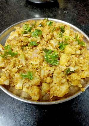 காலிஃப்ளவர் ஃப்ரை(cauliflower fry recipe in tamil) செய்முறை முக்கிய புகைப்படம்
