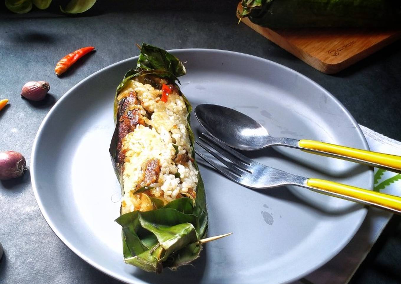 Nasi bakar ikan asin kemangi