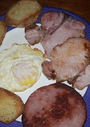 Una foto de Desayuno reforzado🥓🍳🥖