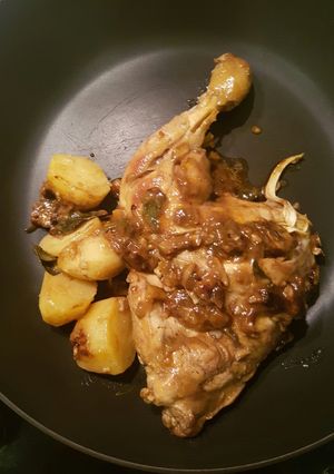 A picture of One Pan Aromat Sexy Chicken legs.