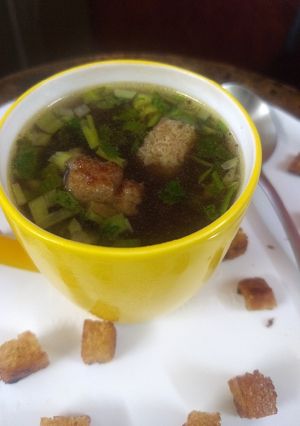 A picture of Coriander lemon soup.