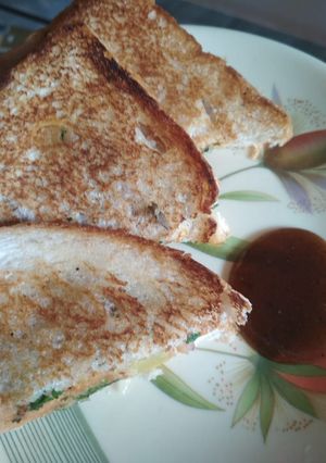 A picture of Potato sandwich.