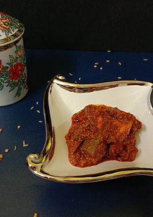 आम का चटपटा आचार (Aam ka chatpata achar recipe in hindi) रेसिपी मुख्य फोटो