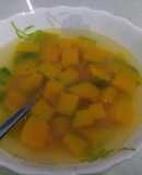 Canh bí đỏ nấu tôm tươi