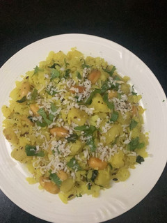 कांदा बटाटा पोहा(kanda batata poha recipe in hindi) रेसिपी मुख्य फोटो