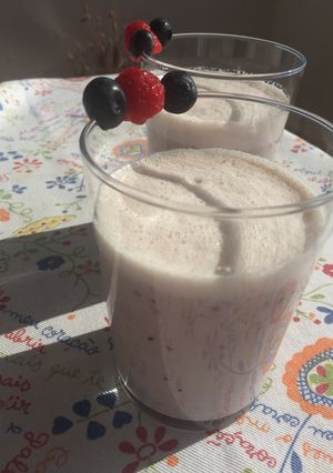 Foto principal de Smoothie de frutos rojos y pera