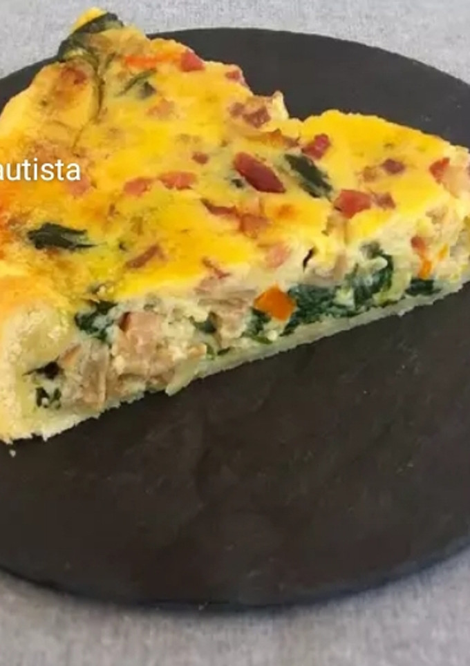 Una foto de Quiche de verduras bacon y jamón serrano