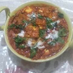 A picture of Paneer butter masala.