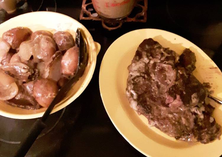 Crock Pot Roast and Potatoes