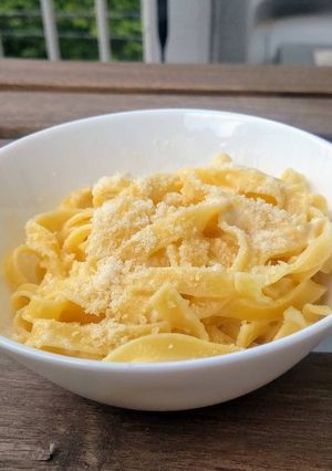 A picture of Italian Fettuccine Alfredo.