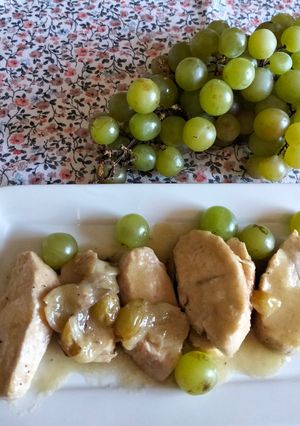 Una foto de Solomillo de pavo con salsa de uvas