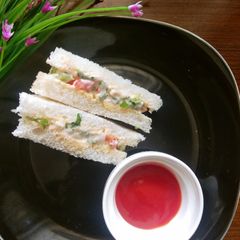 A picture of Mayonnaise sandwich.