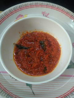 பூண்டு சட்னி (Poondu chutney recipe in tamil) செய்முறை முக்கிய புகைப்படம்
