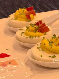 A picture of Deviled Eggs.