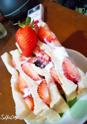 🍓LOVE草莓奶香三明治🍓 的食譜成品照片