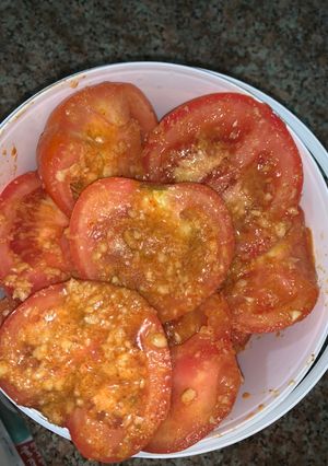 صورة لوصفة طماطم مخللة 🍅