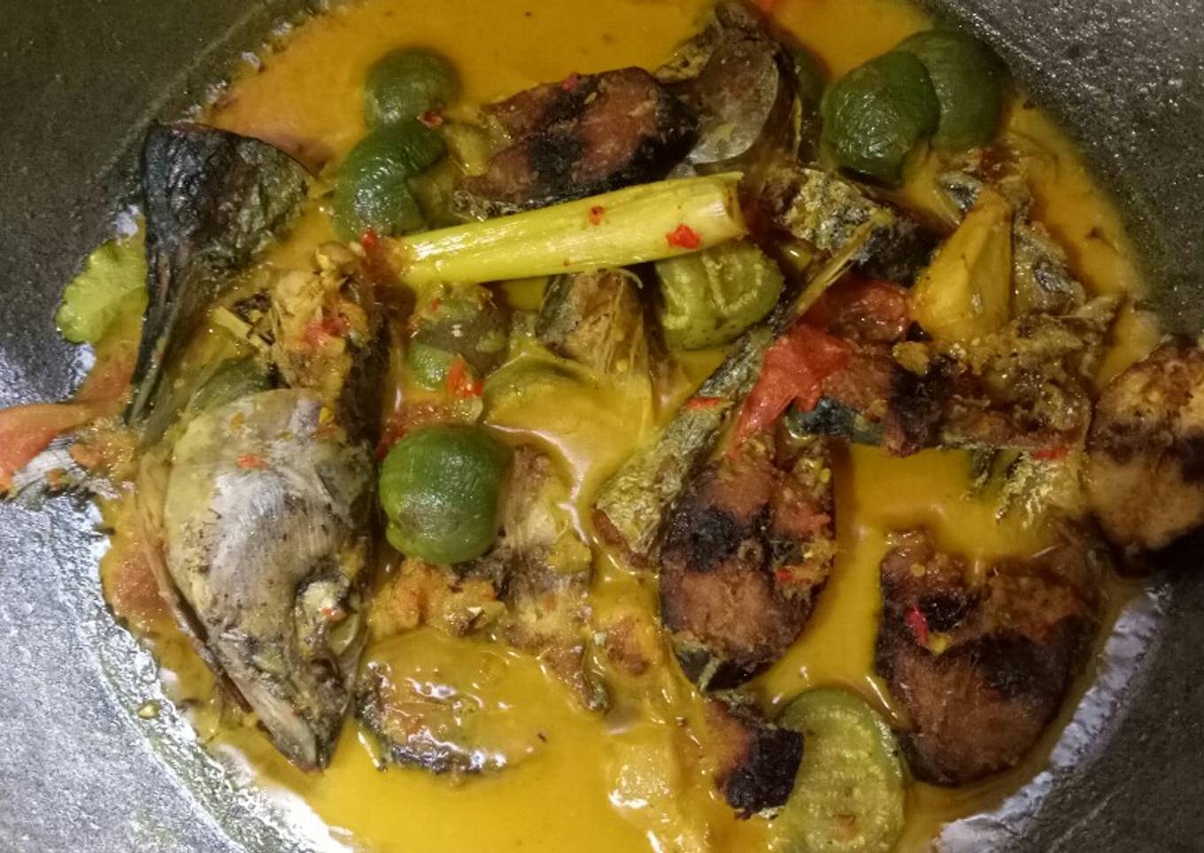 Tongkol gulai asam