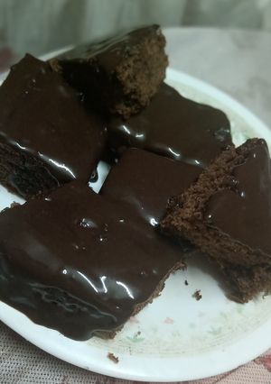 صورة لوصفة كيك بصوص الشوكولاته