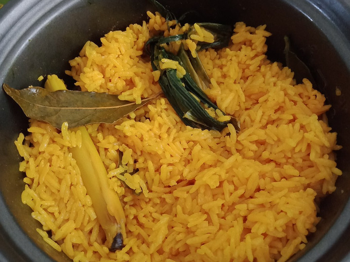 Ternyata begini loh! Bagaimana cara bikin Nasi Kuning rice cooker (pengobat rindu di Musim gugur) 😍  istimewa