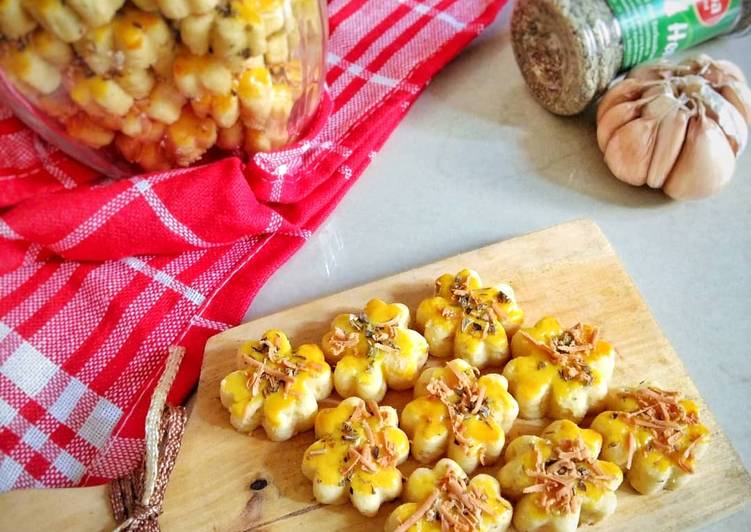 Garlic&cheese cookies