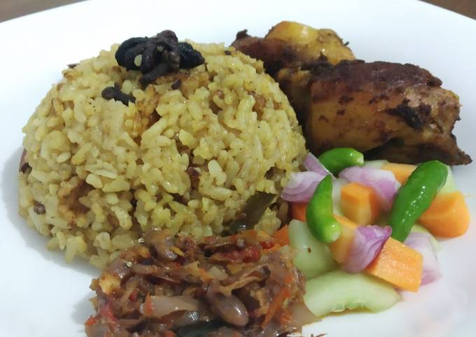 Nasi Kebuli Ayam Bumbu Gule Praktis