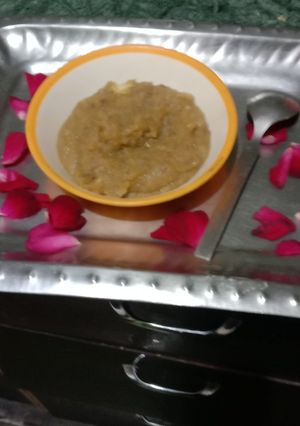 मूंग दाल हलवा (moong dal halwa recipe in Hindi) रेसिपी मुख्य फोटो