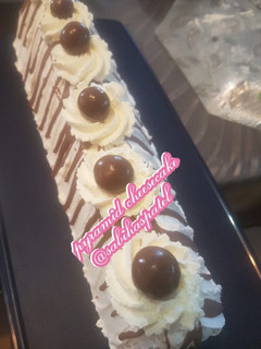 A picture of Pyramid cheesecake.