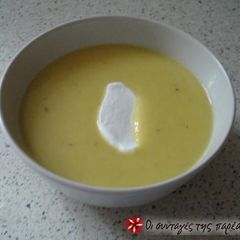 A picture of Leek velouté soup.