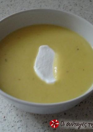 A picture of Leek velouté soup.