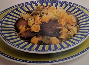 Foto de Farfalle com cogumelos