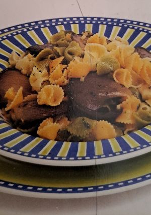 Foto de Farfalle com cogumelos