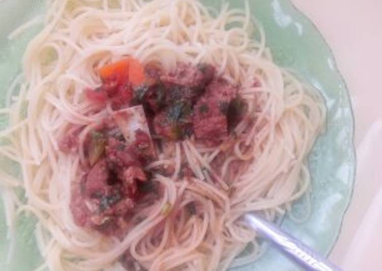 Spaghetti and beef stew