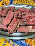 Côtes de bœuf grillées au four au thym, ail et laurier