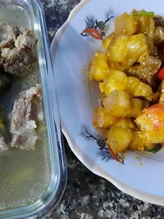 Hình của món Thịt ram tôm.