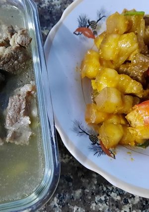 Hình của món Thịt ram tôm.