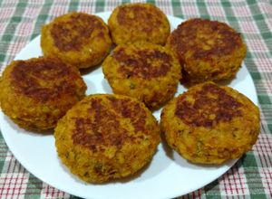 Una foto de Tortitas/croquetas de zapallo y arroz