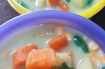 Bagaimana Membuat Kolak Pelangi, Bisa Manjain Lidah