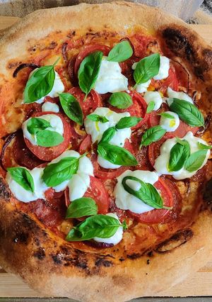Nápolyi pizza recept fotója