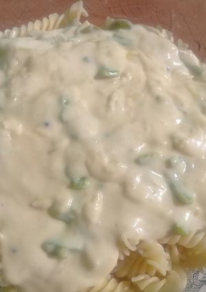 A picture of White sauce.