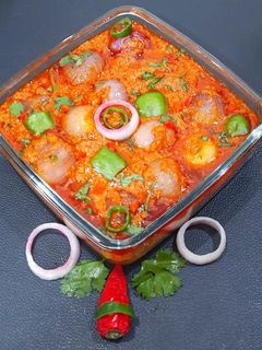 આખી ડુંગળી નું શાક (Akhi Dungli Shak Recipe In Gujarati) રેસીપી મુખ્ય ફોટો