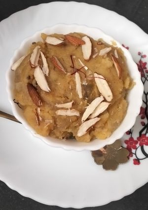 पेठा सत्तू के आटे का हलवा रेसिपी मुख्य फोटो