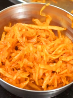 કાચા પપૈયા નો સંભારો (Raw Papaya Sambharo Recipe In Gujarati) રેસીપી મુખ્ય ફોટો