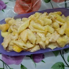 A picture of Pasta cream chaat.