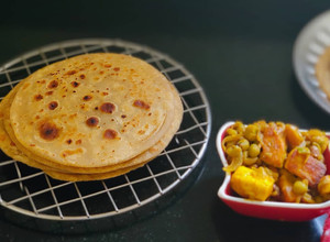 A picture of Sattu Paratha.