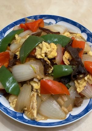 青紅椒洋蔥炒蛋 的食譜成品照片