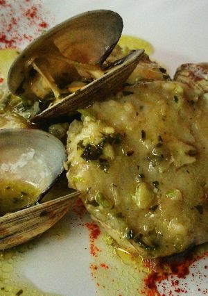 Una foto de Merluza en salsa verde