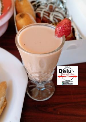 A picture of Strawberry milk shake.