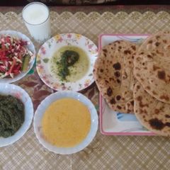A picture of Desi Dastarkhan.