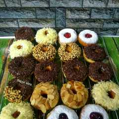 รูปของ Donat Empuk